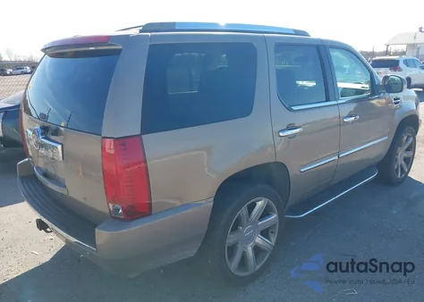 2007 Cadillac Escalade Standard from USA, damaged, VIN 1GYFK638X7R234204